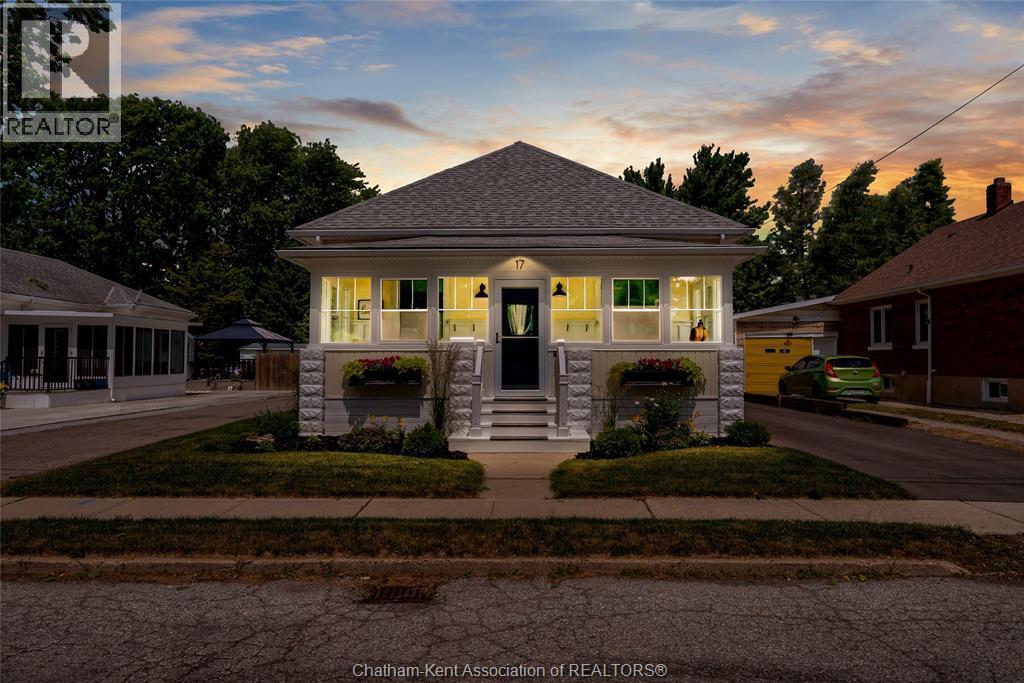 17 Lowe Street, Chatham — photograph 3