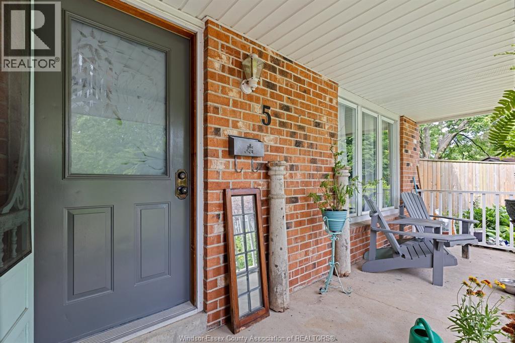 5 Atlantic Court, Amherstburg — photograph 3