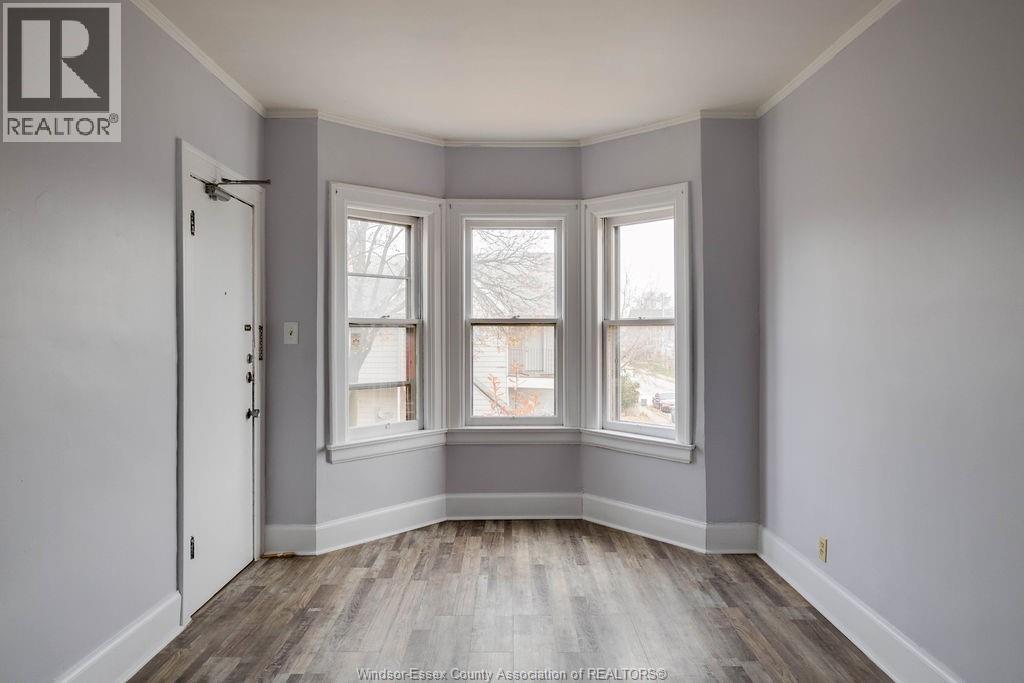 485 Louis Avenue, Windsor — photograph 2