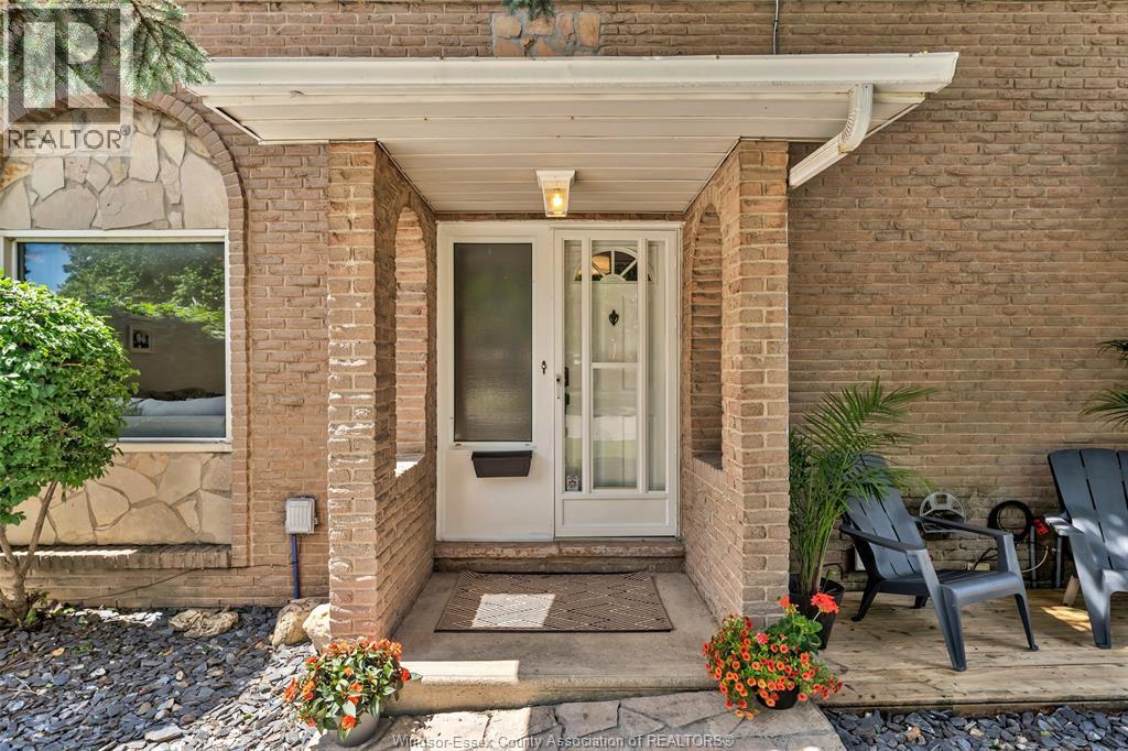 10700 Atwater Crescent, Windsor — photograph 3