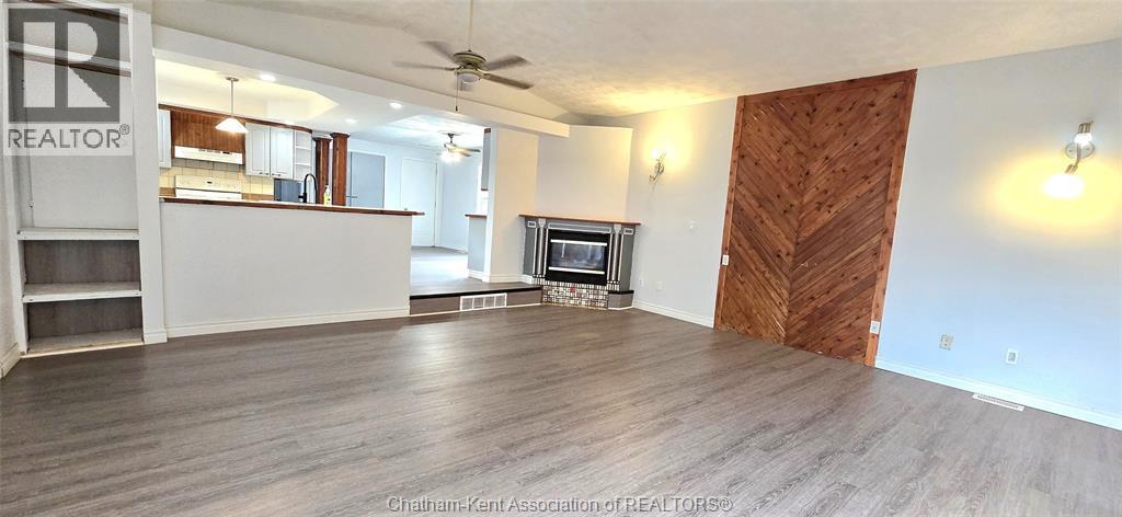 3-bedroom Single Family at 17 Taylor Avenue, Chatham — photograph 3