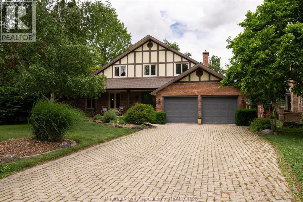 Single Family — 11 Algonquian Drive, Chatham, Ontario
