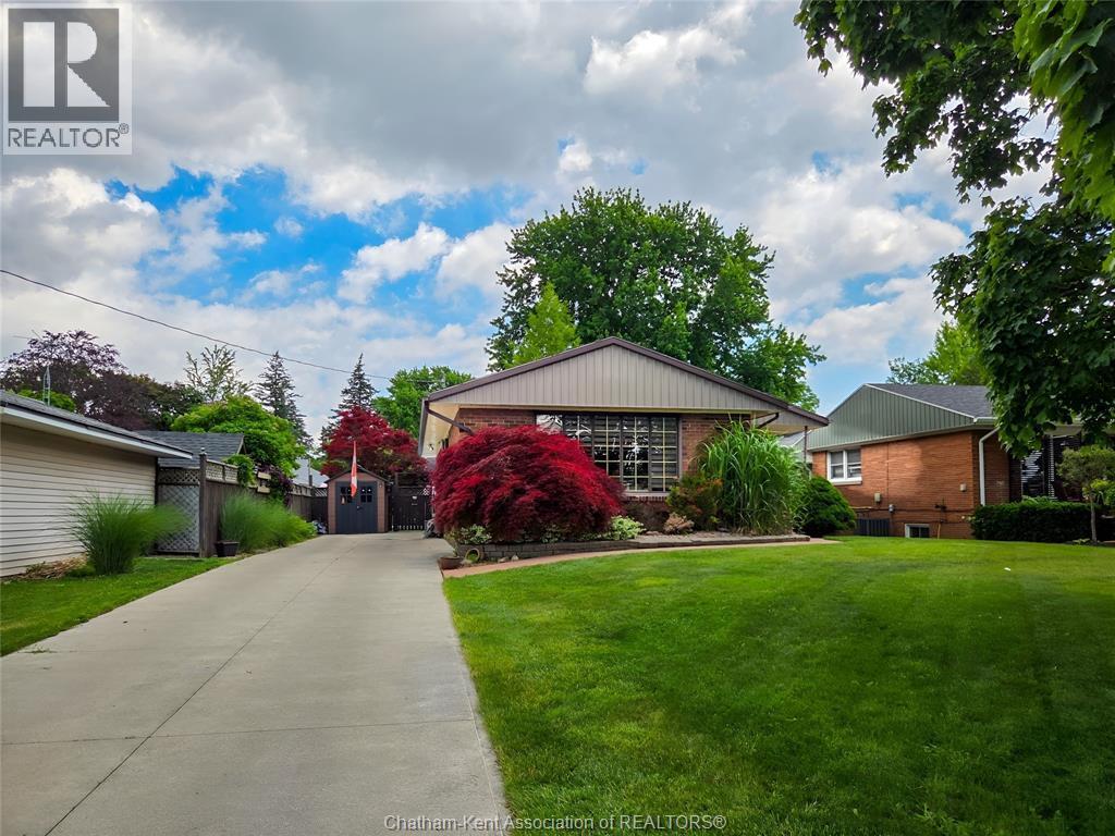 Single Family — 211 Faubert Drive, Chatham, Ontario