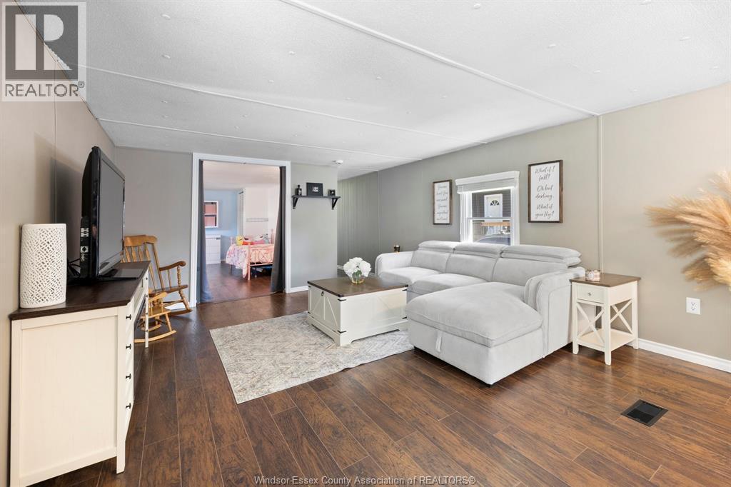149 Dana, Essex — photograph 2