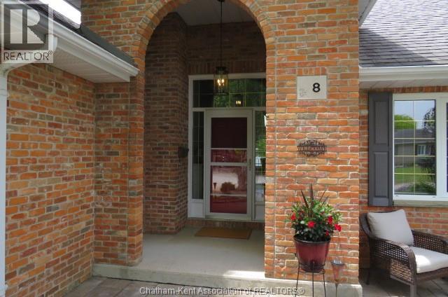 8 Christina Place, Chatham — photograph 3