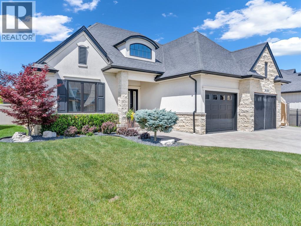 195 Francis Cres, Belle River — photograph 2