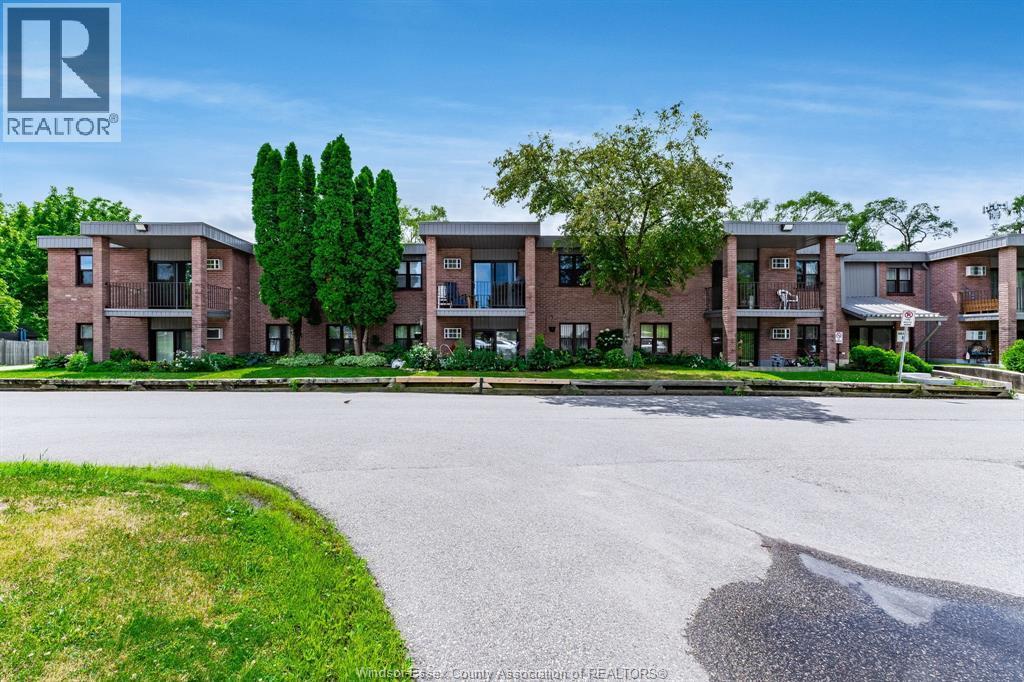Single Family — 12 Montgomery, Wallaceburg, Ontario