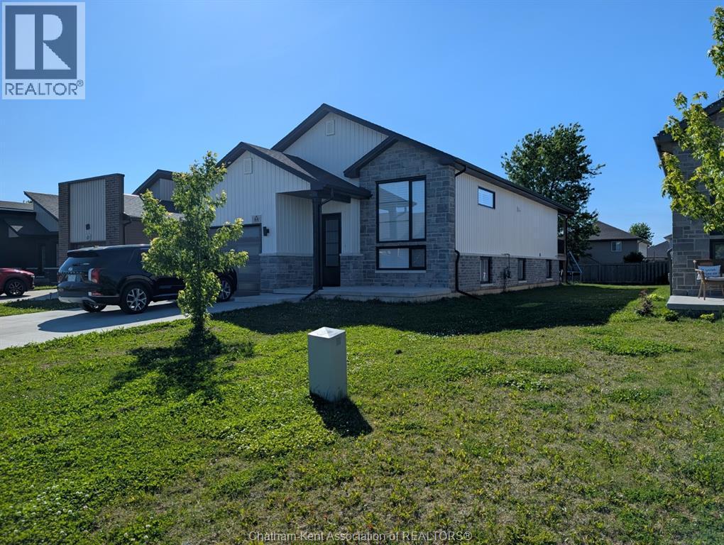 Single Family — 88 Arrowhead Lane, Chatham, Ontario