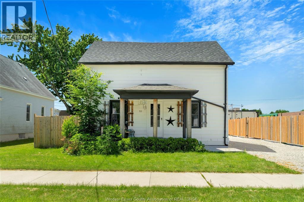 Single Family — 10 Cathcart, Tilbury, Ontario