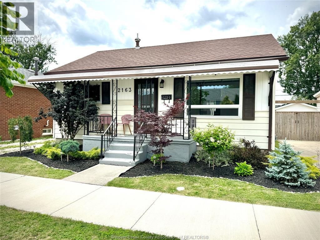 Single Family — 2163 Wellesley Avenue, Windsor, Ontario