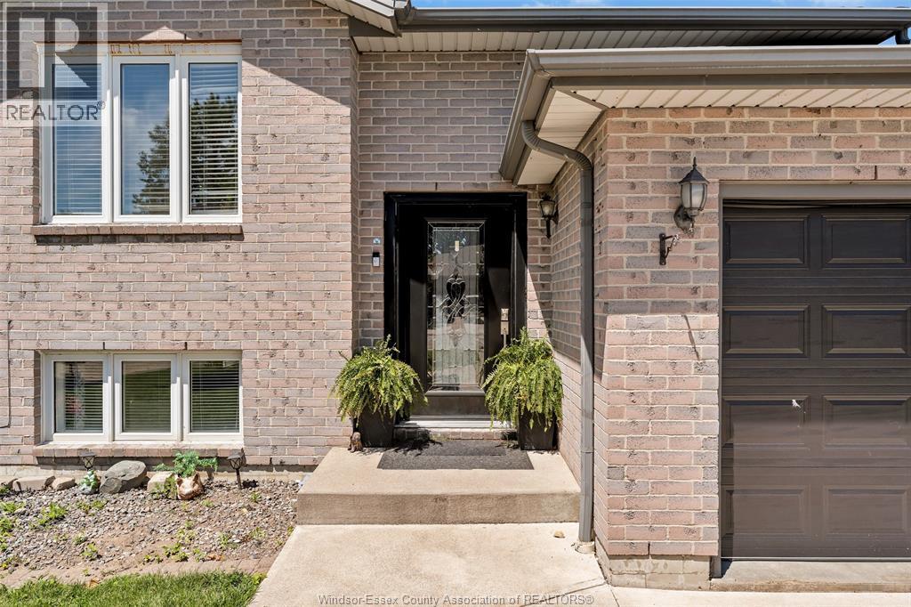 752 Helena Crescent, Belle River — photograph 3