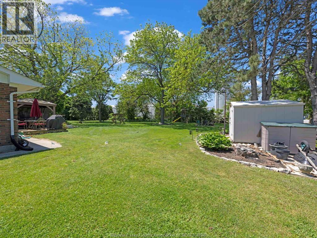 1517 Redwood Road, Kingsville — photograph 2
