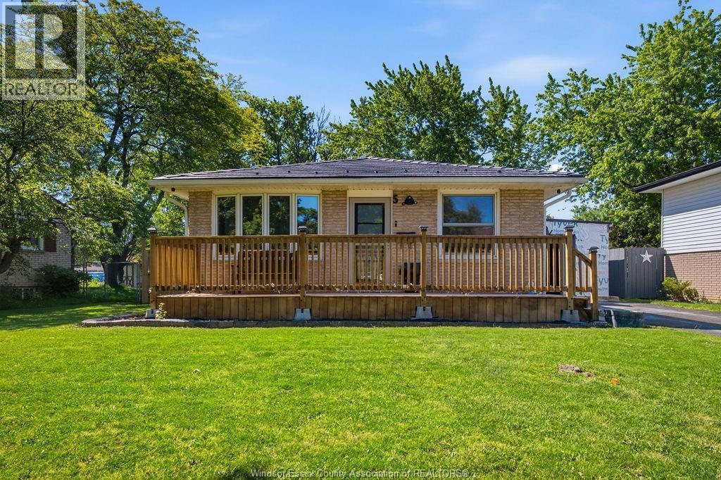 Single Family — 5 Jeffrey, Tilbury, Ontario