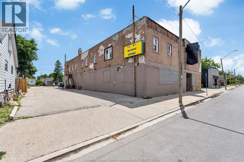 1636 Drouillard, Windsor — photograph 2