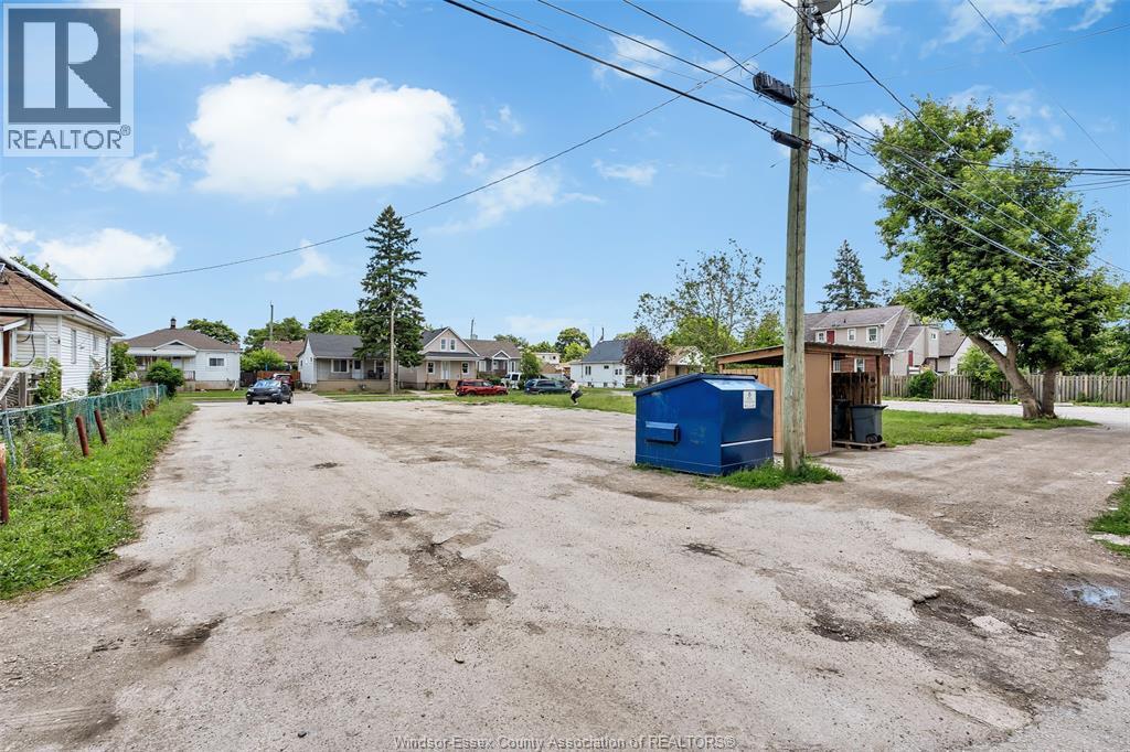 1636 Drouillard, Windsor — photograph 3