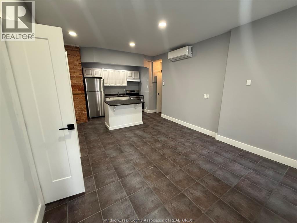 405 Pelissier #A, Windsor — primary photograph