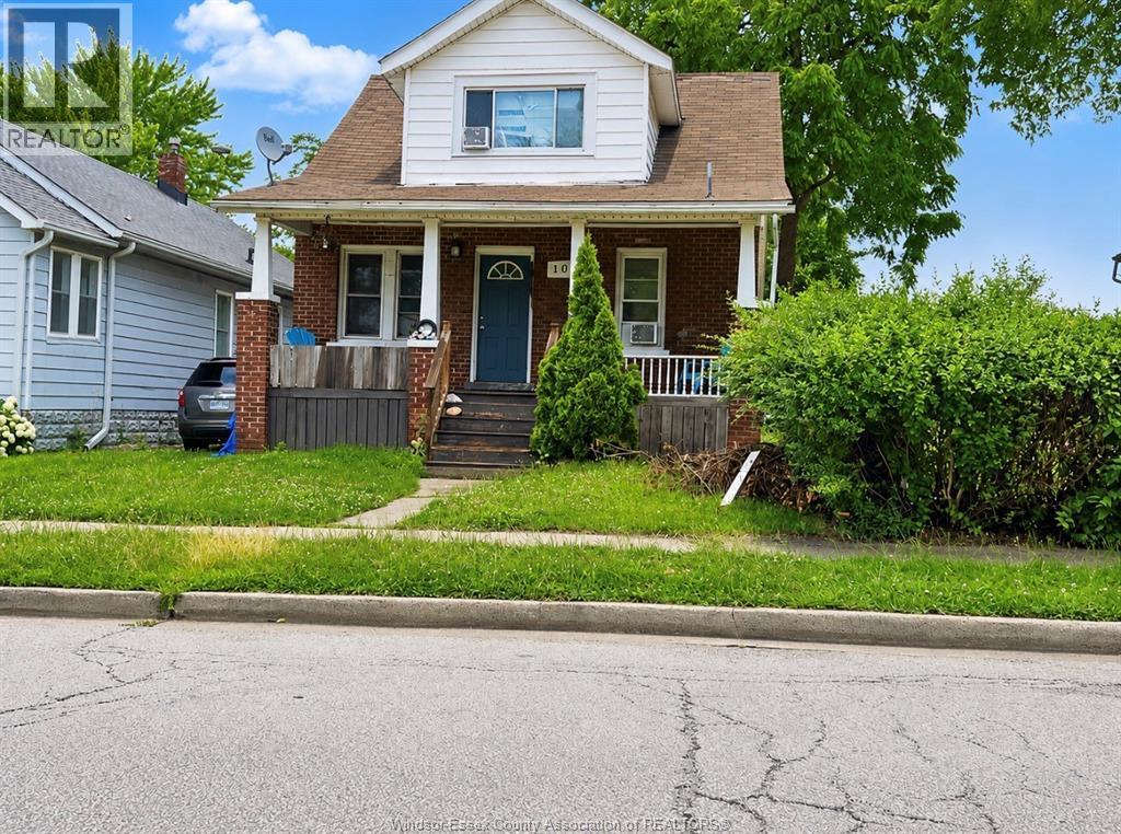 1026 Felix Street, Windsor — photograph 2