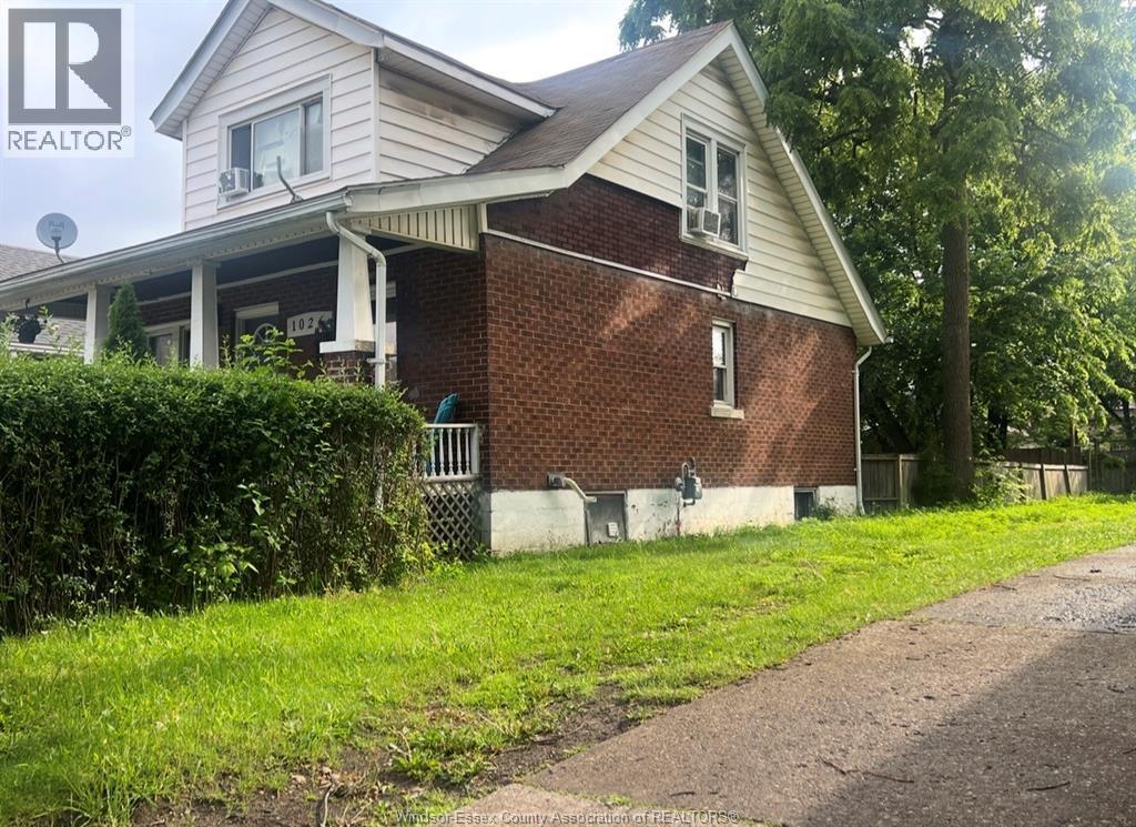 1026 Felix Street, Windsor — photograph 3