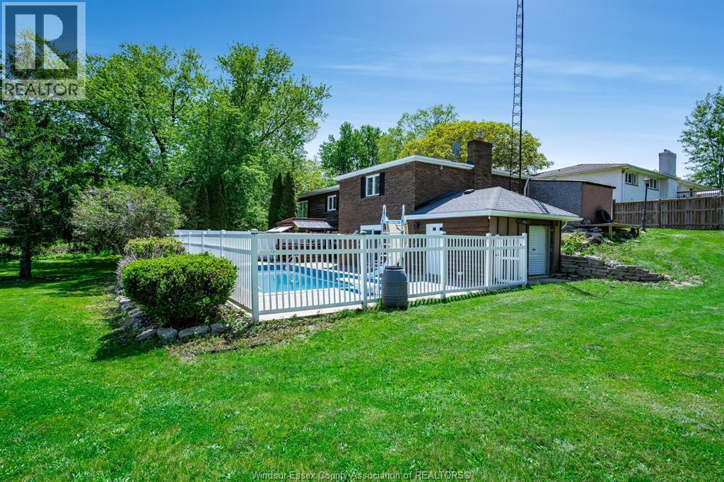 1838 Seacliff Drive, Kingsville — primary photograph