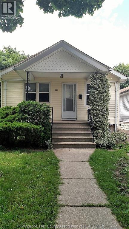 Single Family — 751 Randolph, Windsor, Ontario