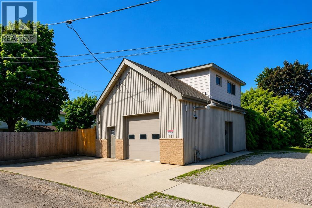 Industrial — 909 Maisonville, Windsor, Ontario