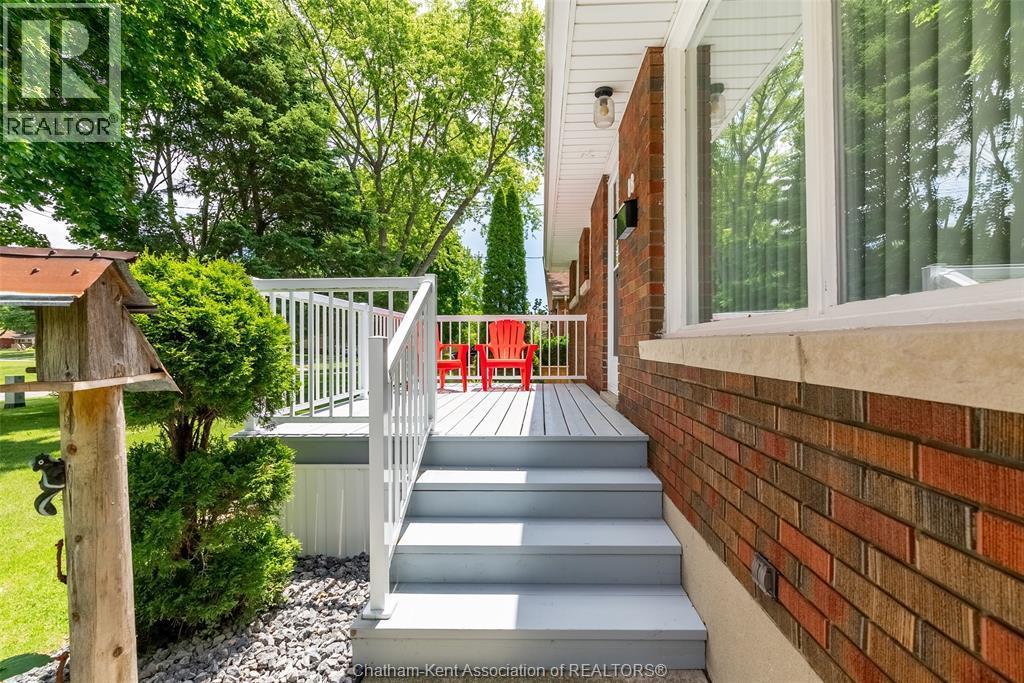 88 Dunvegan Drive, Chatham — photograph 3