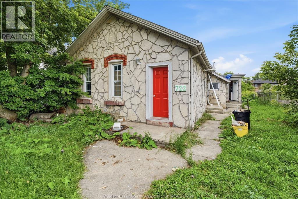 722 Brant Street, Windsor — photograph 2