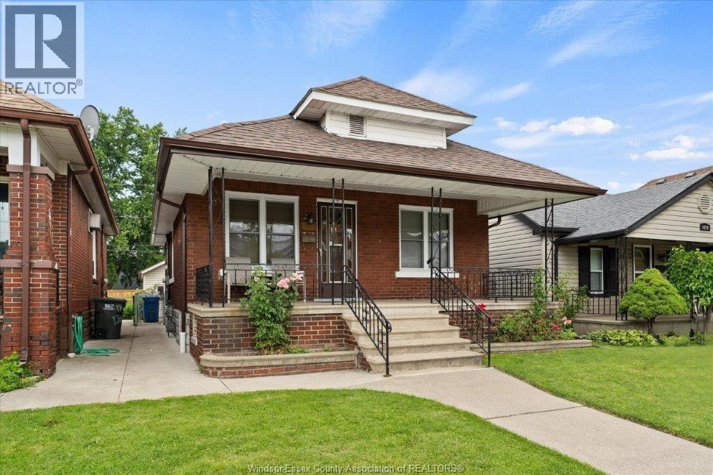 1663 Elsmere, Windsor — photograph 2