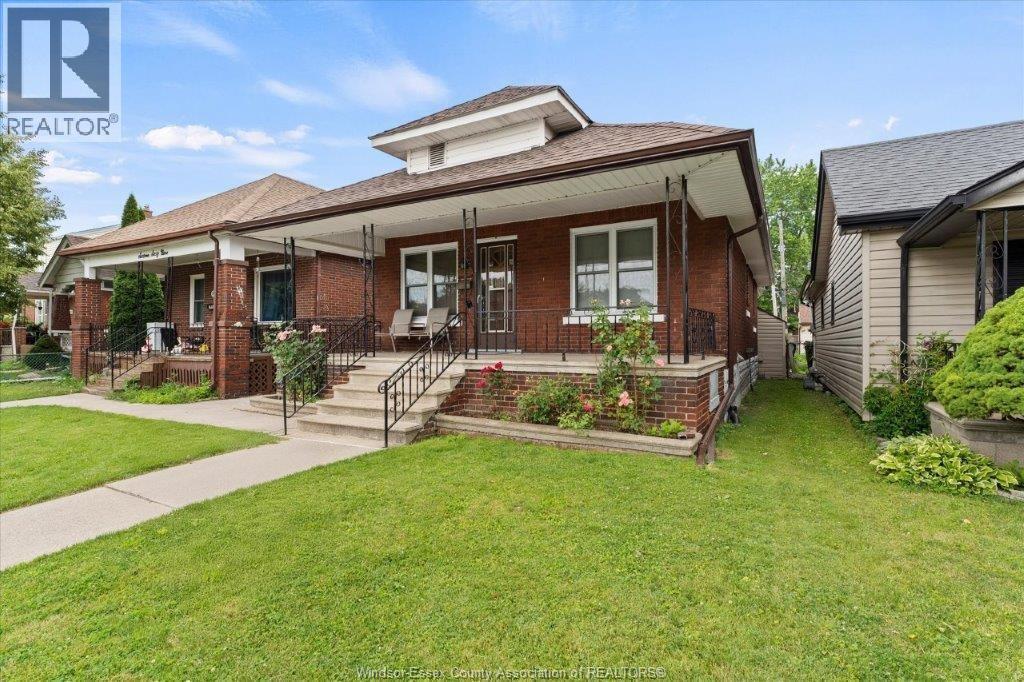 1663 Elsmere, Windsor — photograph 3