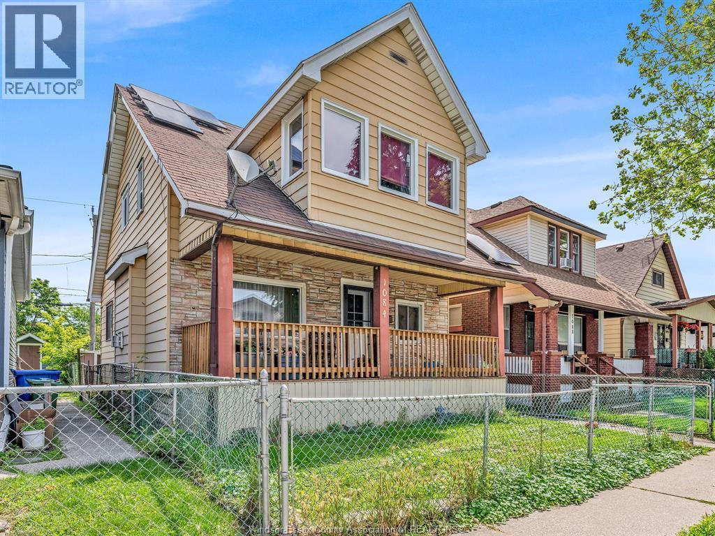 1084 Hickory, Windsor — primary photograph