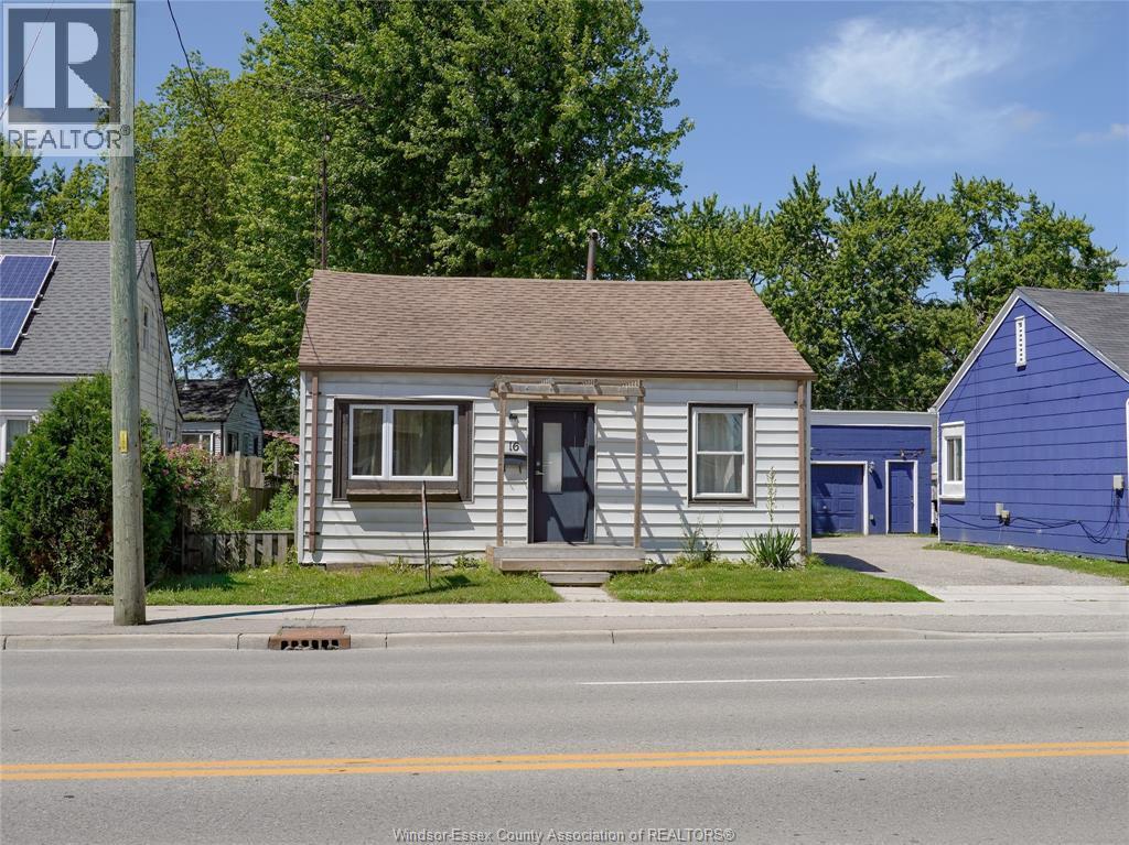 Single Family — 16 McNaughton Avenue, Wallaceburg, Ontario
