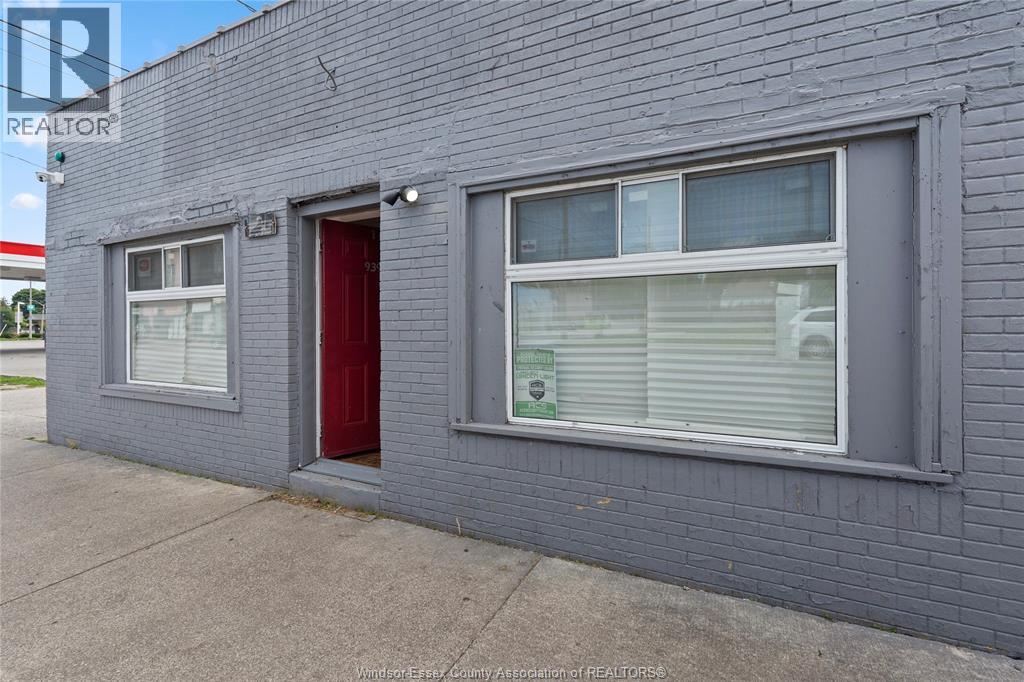 Industrial — 939 Wyandotte Street, Windsor, Ontario