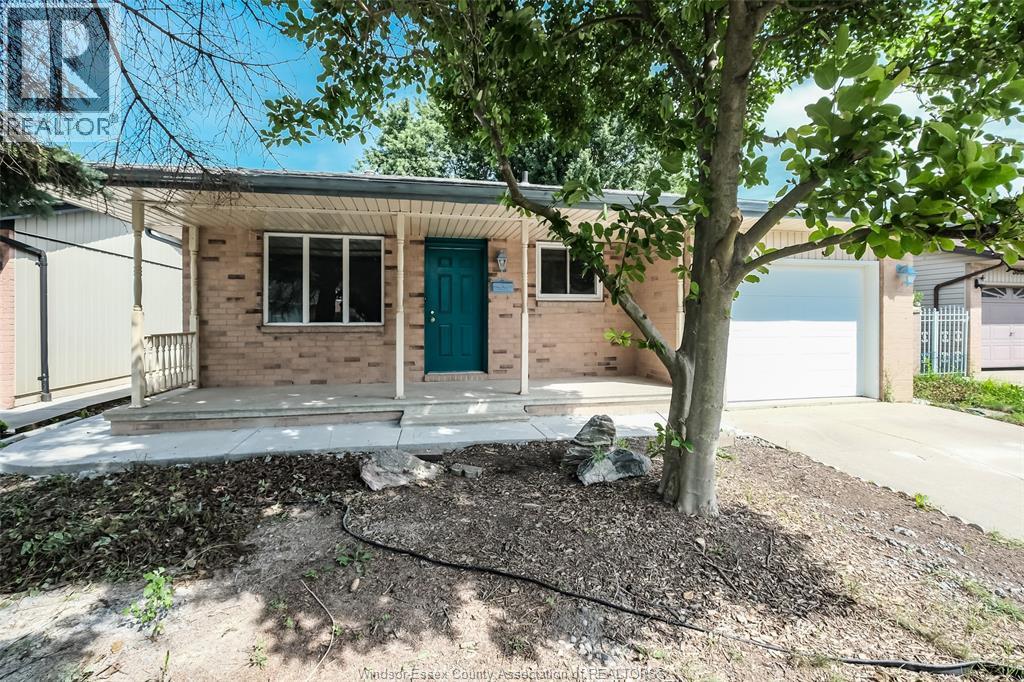 3309 Aurora Drive, Windsor — photograph 3