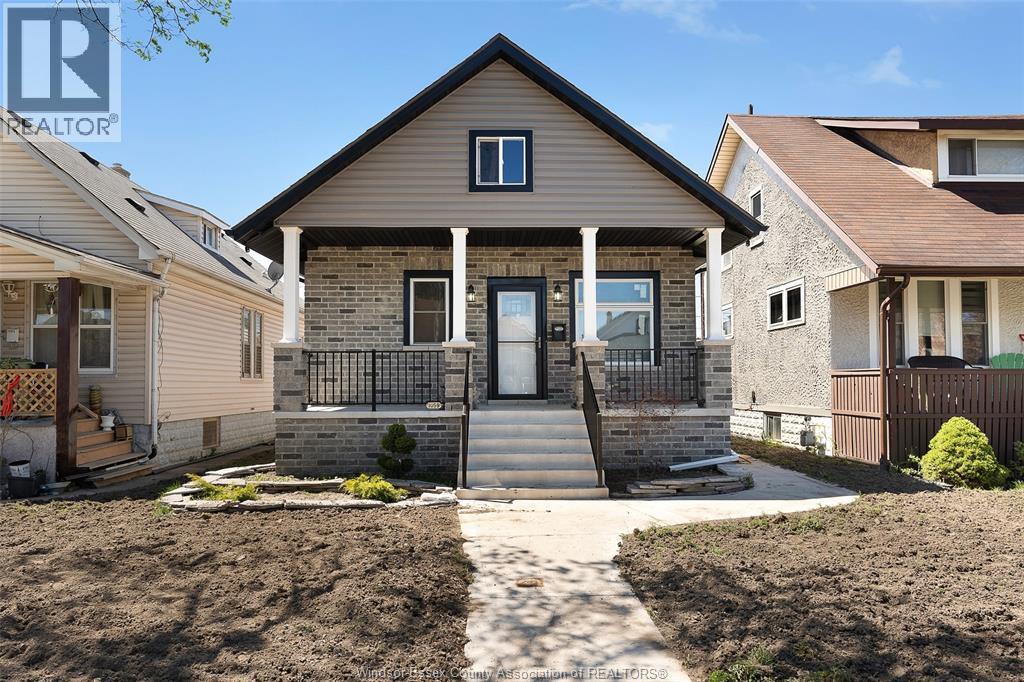 1059 Elsmere Avenue, Windsor — primary photograph