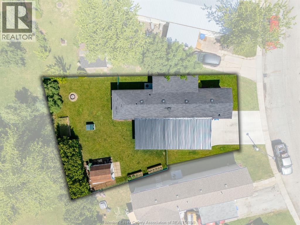 31 Dana Drive, Essex — photograph 3