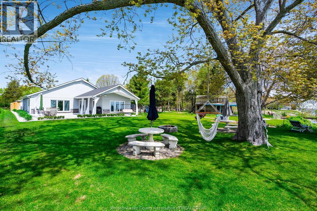 Single Family — 952 Hiawatha Beach, Wheatley, Ontario