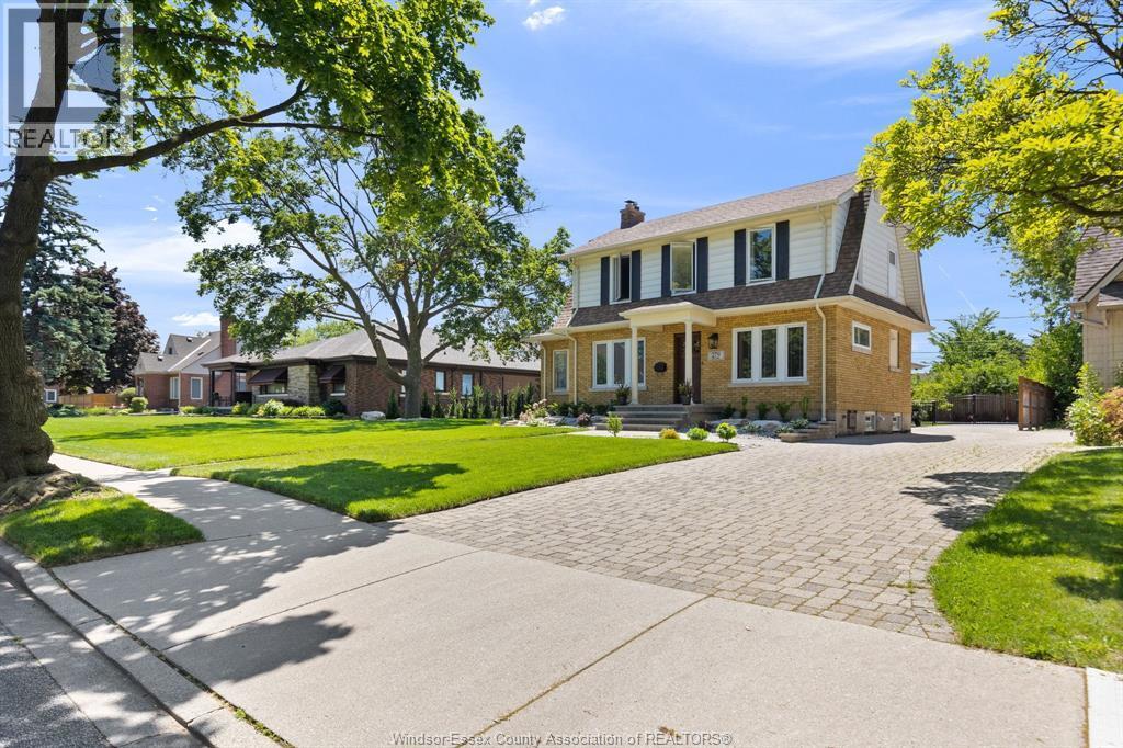 279 Ford Boulevard, Windsor — photograph 3