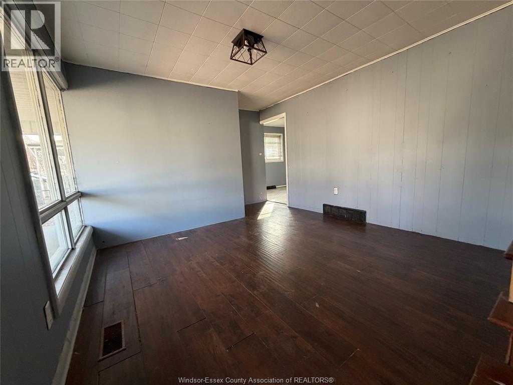 493 Josephine Street, Windsor — photograph 3