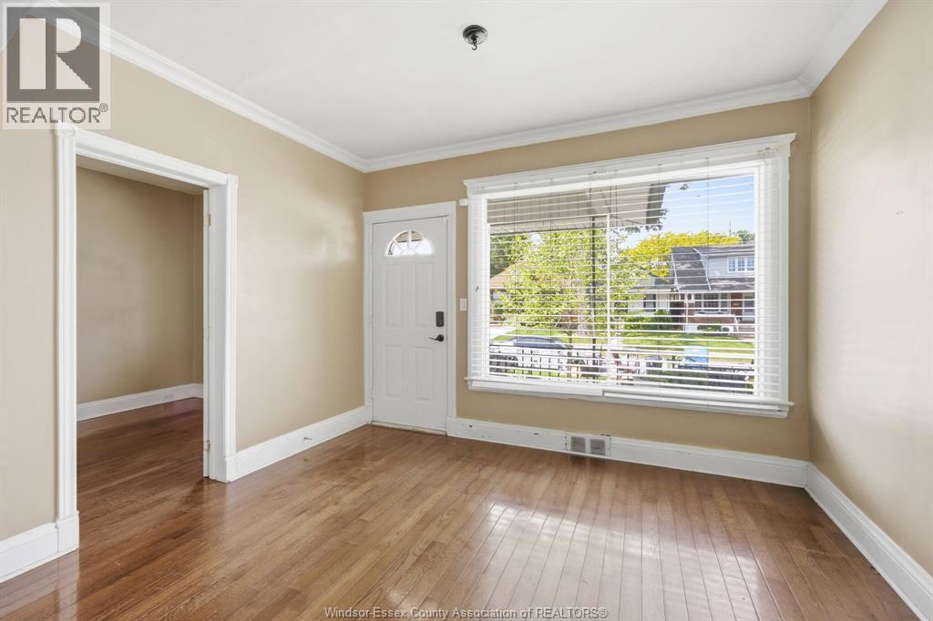 924 Marentette Avenue, Windsor — photograph 3