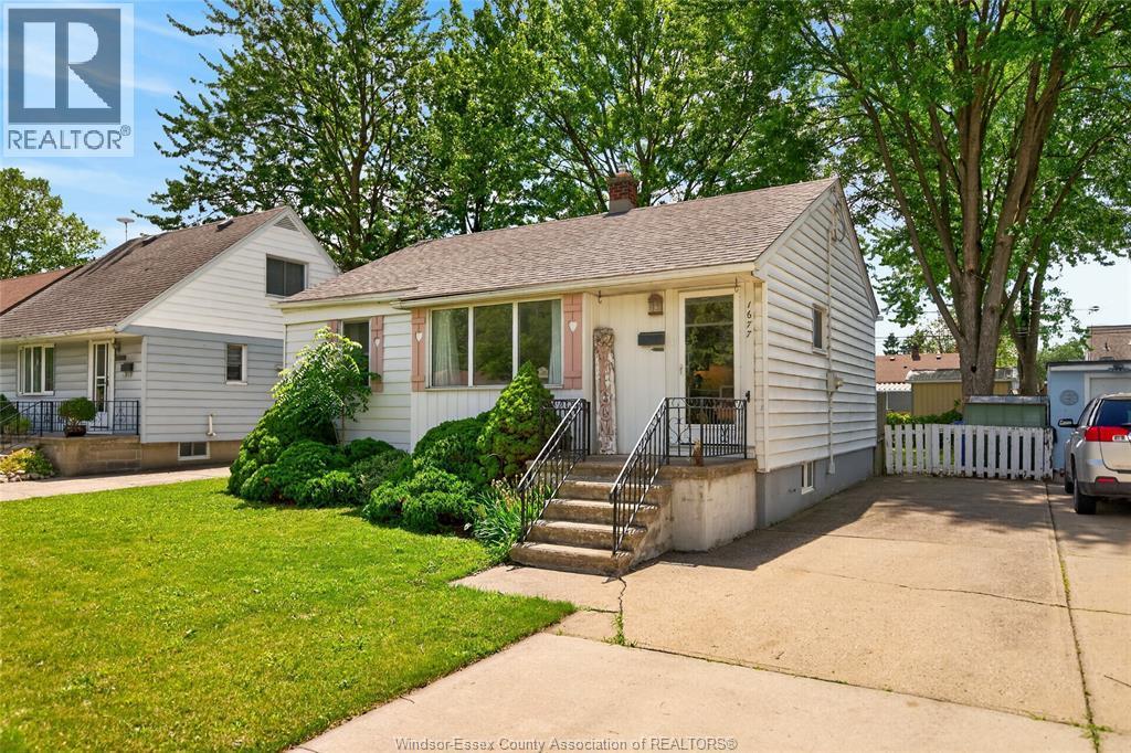 1677 Norman Road, Windsor — photograph 3