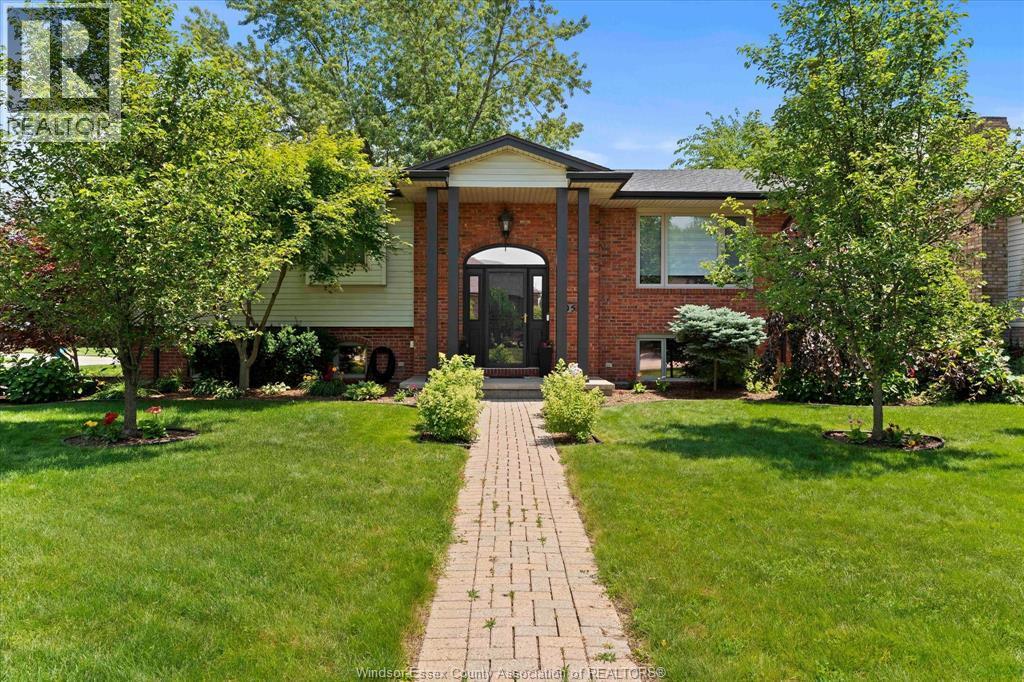 Single Family — 405 State Street, LaSalle, Ontario