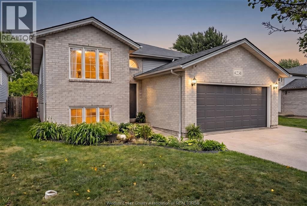 Single Family — 4238 Sharon, Windsor, Ontario
