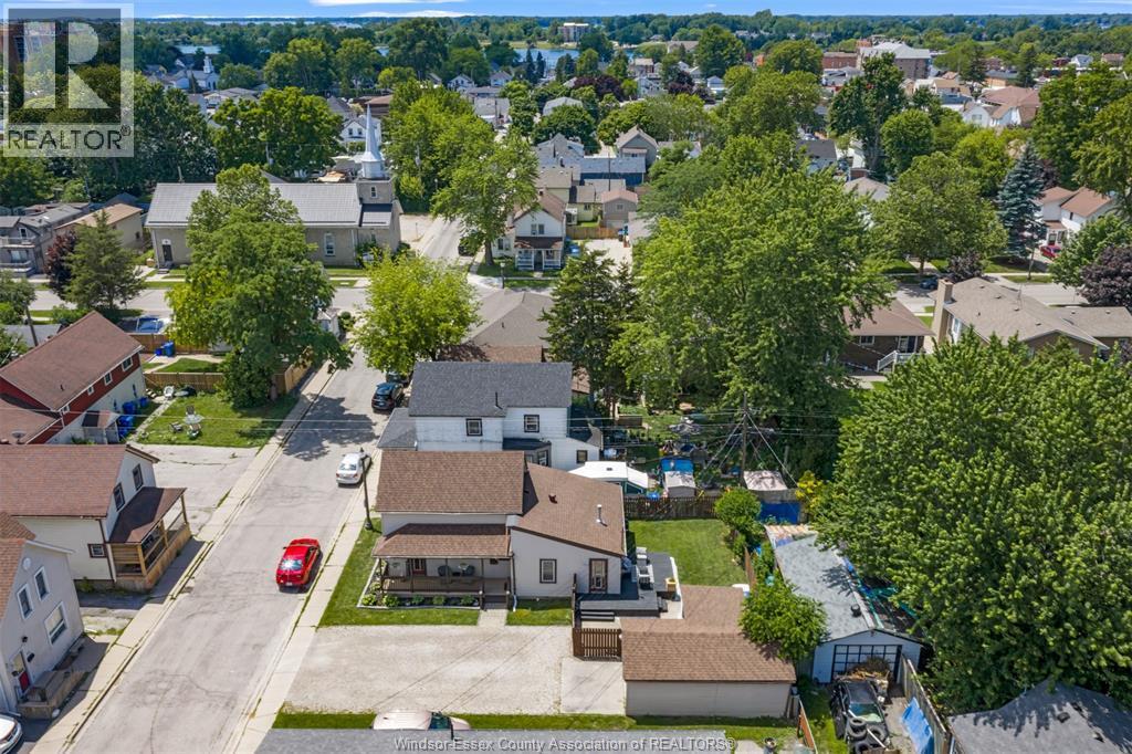 200 Gore Street, Amherstburg — photograph 3
