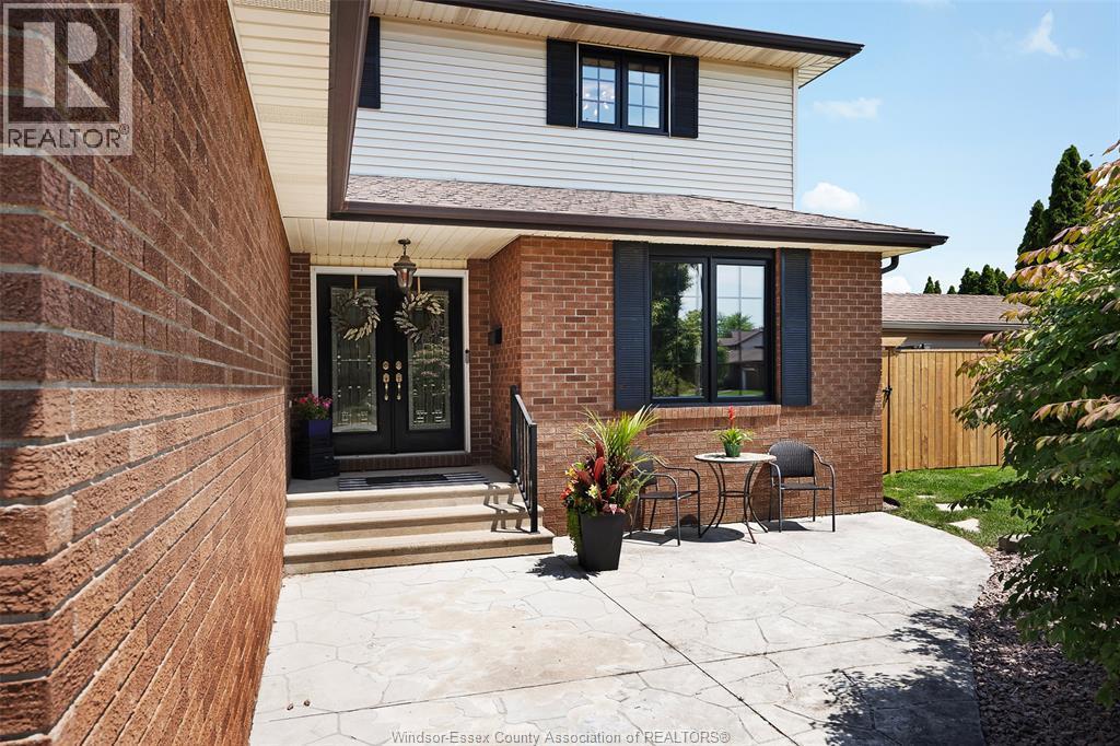 657 Dresden Place, Tecumseh — photograph 3