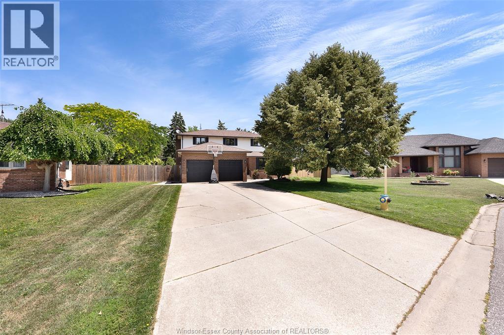 657 Dresden Place, Tecumseh — photograph 2