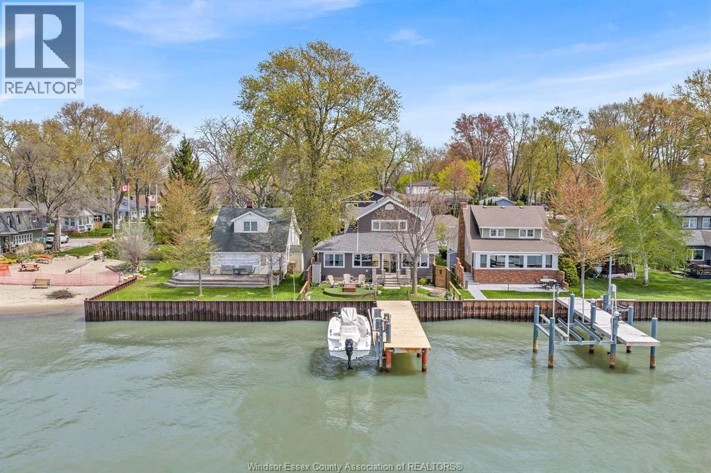 41 Mickle Drive, Amherstburg — photograph 2
