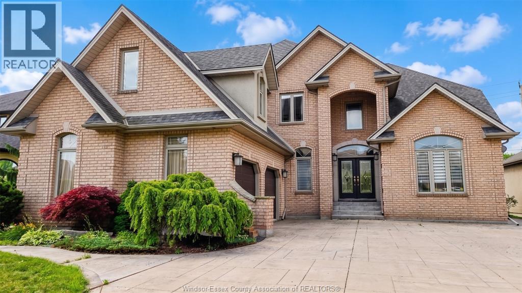 380 Shoreview Circle, Windsor — photograph 2