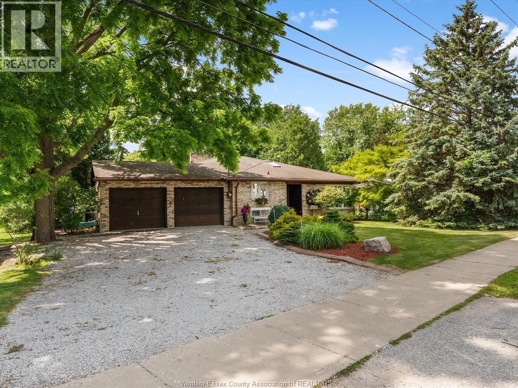6735 Matchett, LaSalle — photograph 3