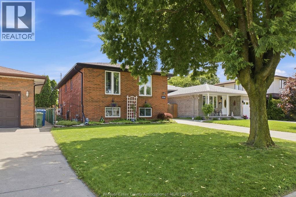 1646 Langlois Avenue, Windsor — photograph 2