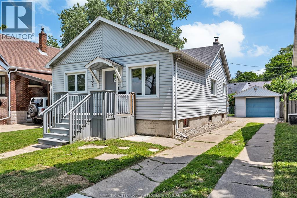 Single Family — 2254 Cadillac, Windsor, Ontario